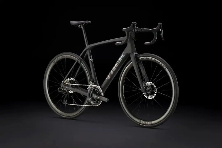 TREK 2023 DOMANE SLR 9 GEN 4 disc brake road bike-METALLIC RED SMOKE TO BLUE SMOKE FADE 28GOODS