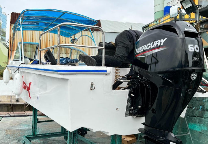 Mercury 4 stroke 60hp outboard hydraulic steering Max 8 people 23ft 703cm fiberglass boat 28GOODS