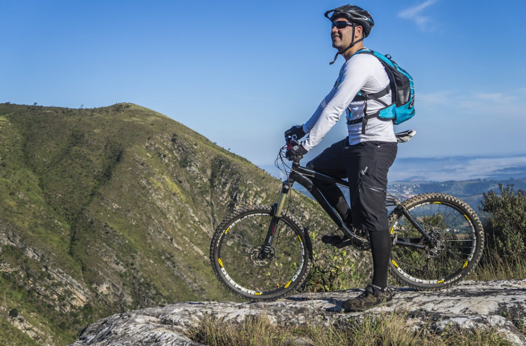 Choosing the Right Ride: Differentiating Road Bikes, Gravel Bikes, and Mountain Bikes