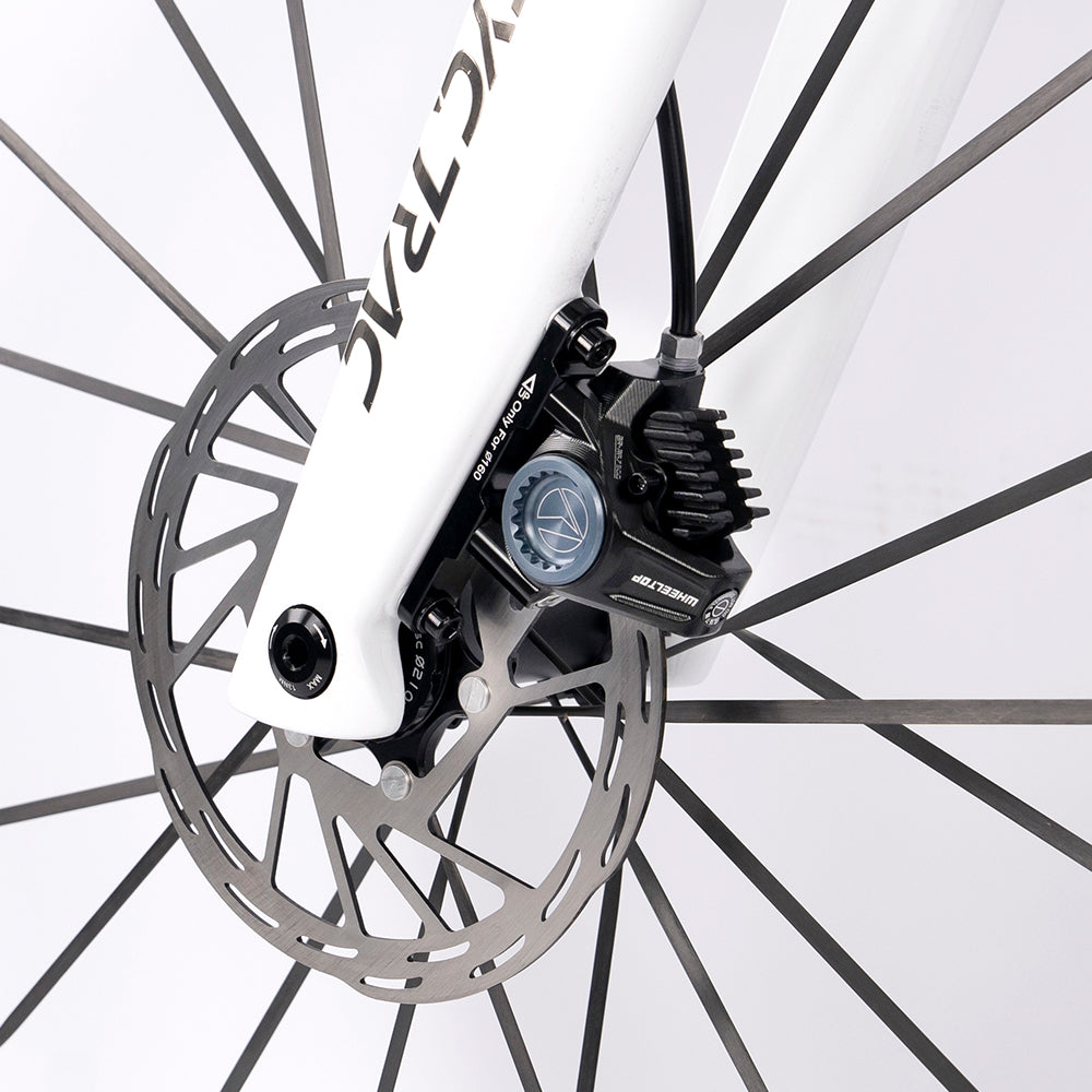 CYCTRAC R18 Carbon Road Bike