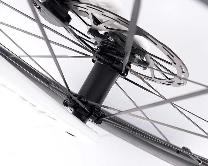 CYCTRAC R18 Carbon Road Bike