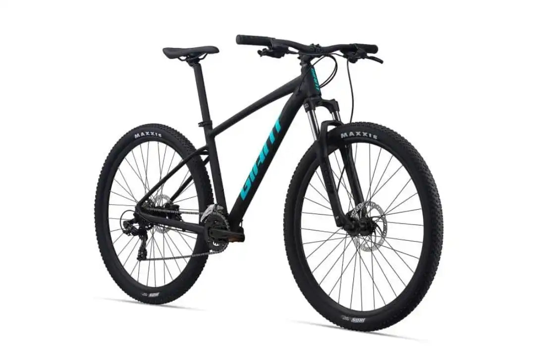 Giant 2022 Talon 3 27.5 mountain bike black chrome s/15.4"