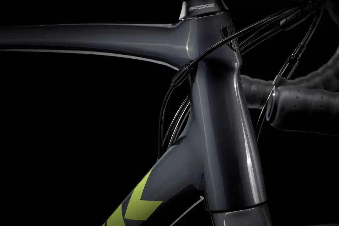 TREK EMONDA ALR 4 DISC Road Bike TREK EMONDA ALR 4 DISC Road Bike