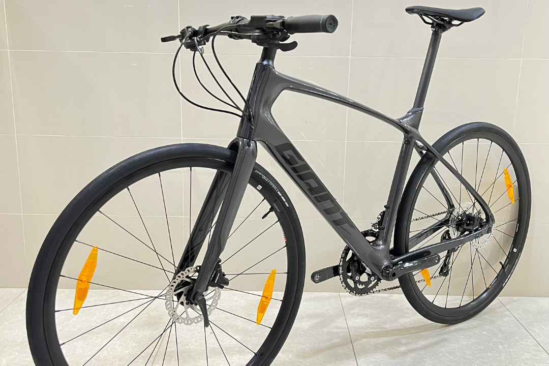 2022 GIANT Fastroad Advance 2 Hybrid Road Bike 2022 GIANT Fastroad Advance 2 Hybrid Road Bike