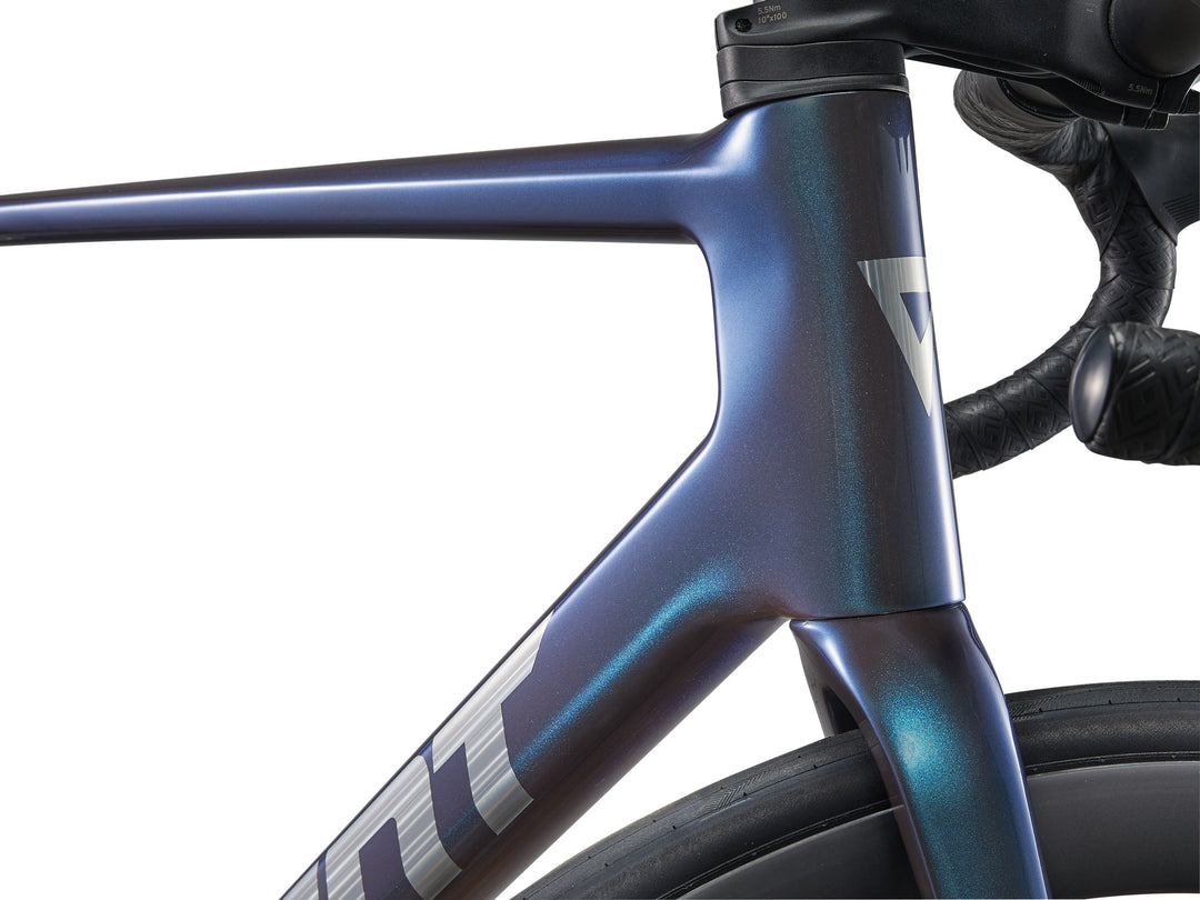 2025 GIANT TCR ADVANCED PRO 0 KOM ROAD BIKE