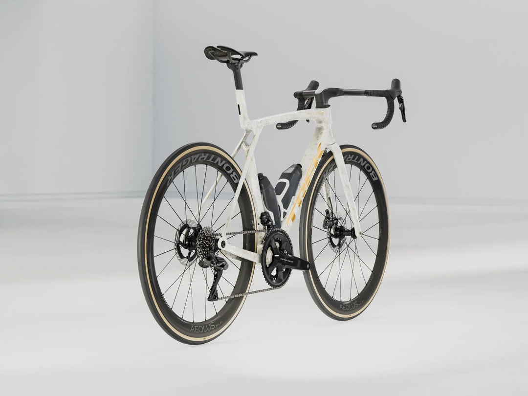 TREK 2025 Madone SLR 9 Gen 8 Road Bike TREK 2025 Madone SLR 9 Gen 8 Road Bike