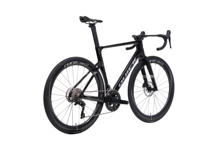 Quick Pro RIME AERO in Starry Black, alternate three-quarter view