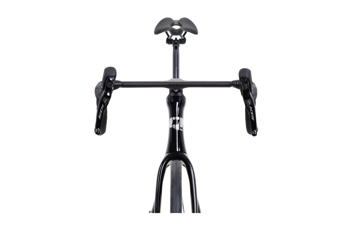 Quick Pro RIME AERO in Starry Black, front view of the integrated handlebar