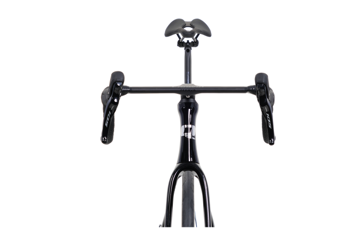 Quick Pro RIME AERO in Starry Black, front view of the integrated handlebar