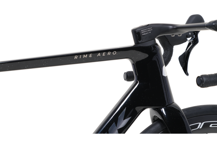 Close-up of the Quick Pro RIME AERO top tube and CANWIN ZEPHYR-SL cockpit in Starry Black