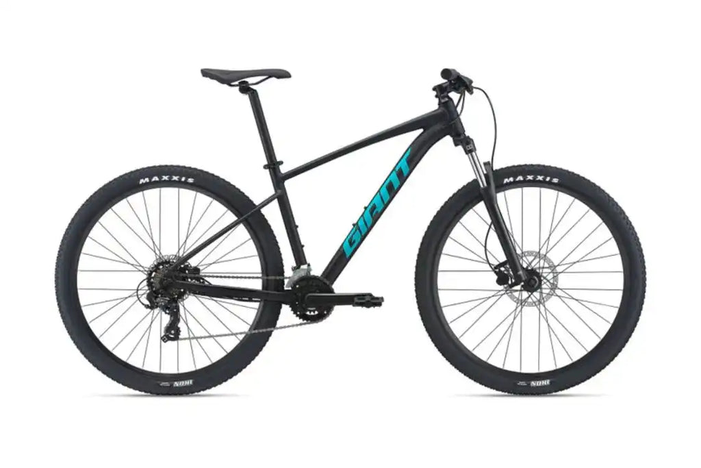 Giant 2022 Talon 3 27.5 mountain bike black chrome s/15.4 Giant 2022 Talon 3 27.5 mountain bike black chrome s/15.4
