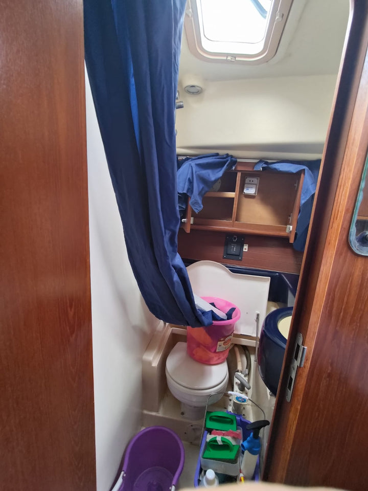 FOR SALE: Moody 42 Dixon – Elegant British 42ft Bluewater Cruiser | Year 2000 | Located in Tai Po