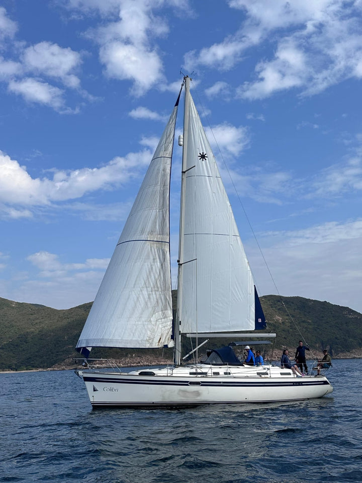 FOR SALE: Moody 42 Dixon – Elegant British 42ft Bluewater Cruiser | Year 2000 | Located in Tai Po