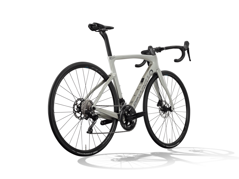 Pinarello 2026 F1 – Shimano 105 12-Speed Road Bike with RS171 Wheels