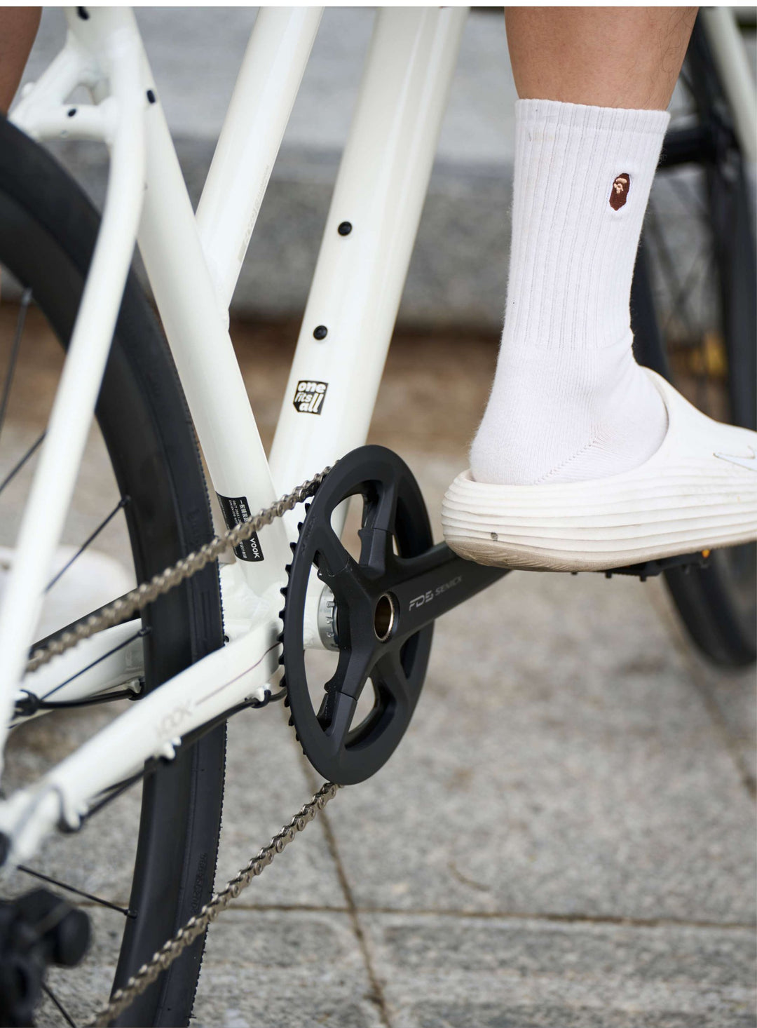 Close-up of the VOOK CRV crankset while pedalling