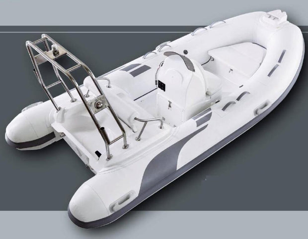 Mercury 4 stroke 30 hp outboard engine Fiberglass glass hull RIB Inflatable boat 3.9 meters